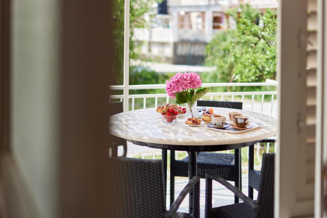 Waikiki Beach House Villa Tivat Exterior foto